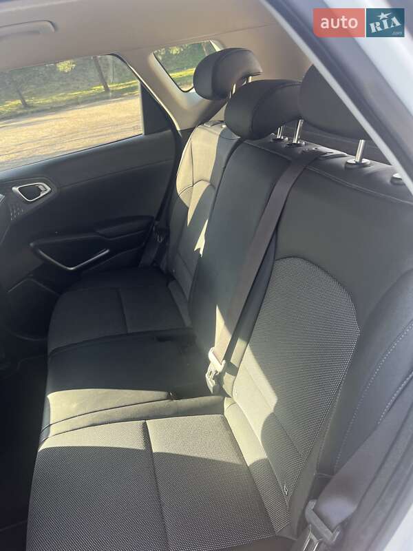 Позашляховик / Кросовер Kia Soul EV 2020 в Львові фото 19 Позашляховик / Кросовер Kia Soul EV 2020 в Львові