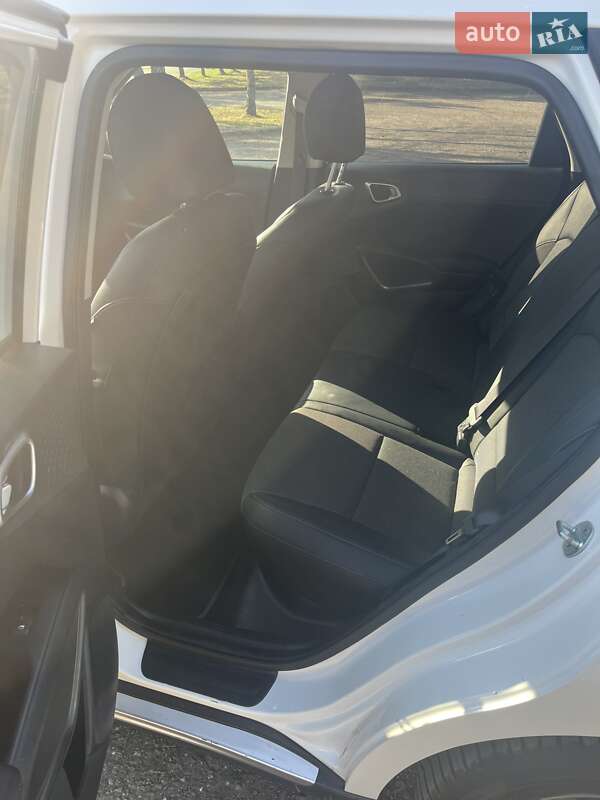 Позашляховик / Кросовер Kia Soul EV 2020 в Львові фото 22 Позашляховик / Кросовер Kia Soul EV 2020 в Львові