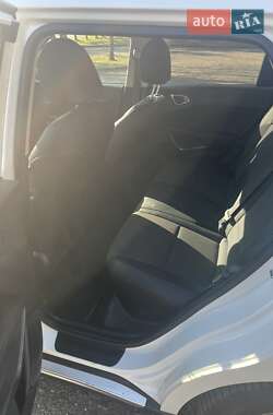 Позашляховик / Кросовер Kia Soul EV 2020 в 