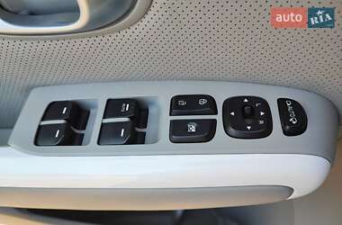 Внедорожник / Кроссовер Kia Soul EV 2015 в 