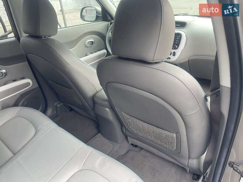 Внедорожник / Кроссовер Kia Soul EV 2014 в Киеве фото 12 Внедорожник / Кроссовер Kia Soul EV 2014 в Киеве