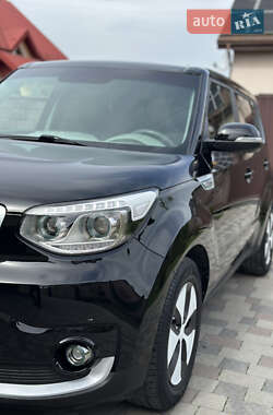 Внедорожник / Кроссовер Kia Soul EV 2017 в 