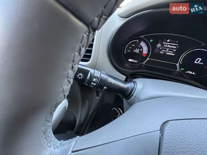 Внедорожник / Кроссовер Kia Soul EV 2016 в Одессе