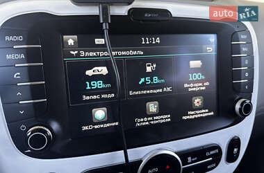 Внедорожник / Кроссовер Kia Soul EV 2017 в 