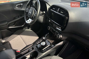 Позашляховик / Кросовер Kia Soul EV 2020 в 