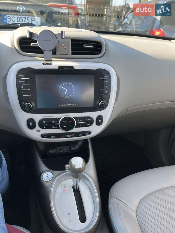 Внедорожник / Кроссовер Kia Soul EV 2014 в Львове фото 12 Внедорожник / Кроссовер Kia Soul EV 2014 в Львове