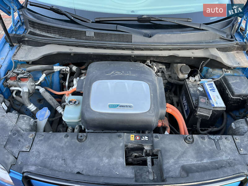 Внедорожник / Кроссовер Kia Soul EV 2014 в Львове фото 17 Внедорожник / Кроссовер Kia Soul EV 2014 в Львове