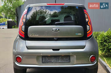 Позашляховик / Кросовер Kia Soul EV 2015 в 
