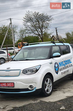 Позашляховик / Кросовер Kia Soul EV 2015 в Луцьку