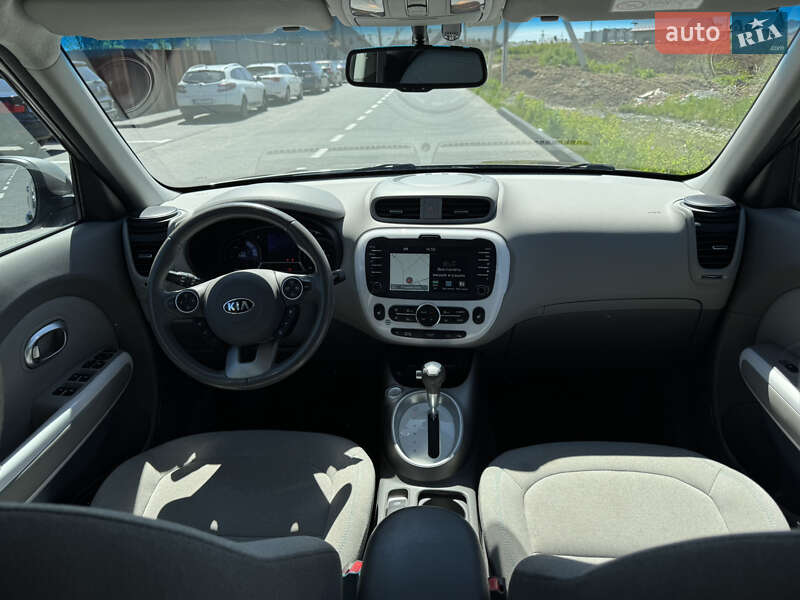 Позашляховик / Кросовер Kia Soul EV 2017 в Луцьку