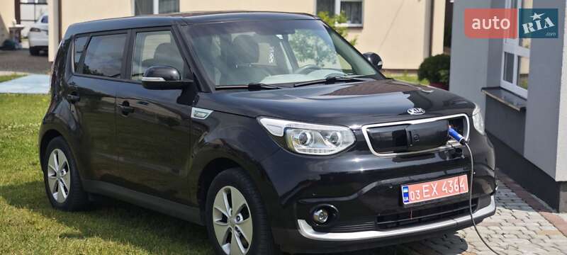 Внедорожник / Кроссовер Kia Soul EV 2016 в Новояворовске