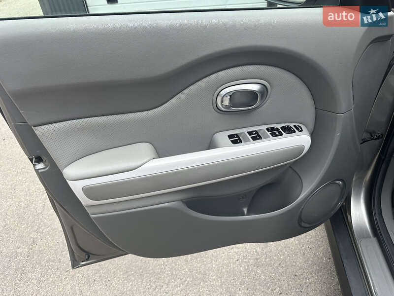 Позашляховик / Кросовер Kia Soul EV 2016 в Києві