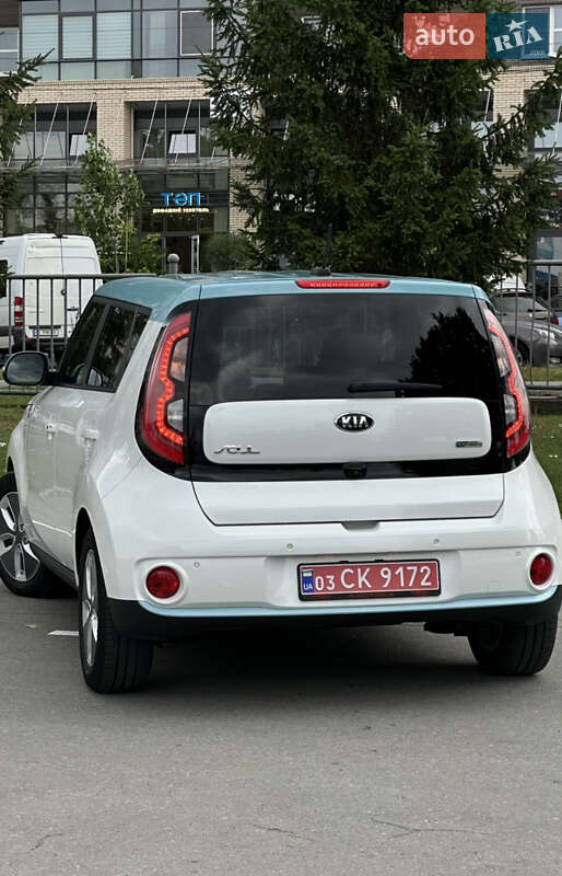 Позашляховик / Кросовер Kia Soul EV 2018 в Чернівцях