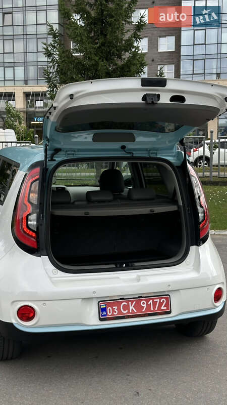 Позашляховик / Кросовер Kia Soul EV 2018 в Чернівцях