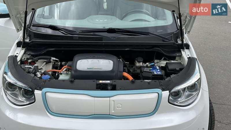Позашляховик / Кросовер Kia Soul EV 2018 в Чернівцях