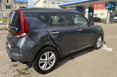 Внедорожник / Кроссовер Kia Soul EV 2022 в 