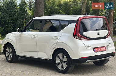 Позашляховик / Кросовер Kia Soul EV 2020 в 
