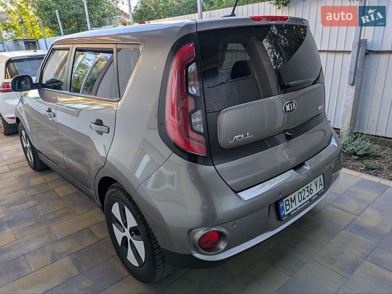 Позашляховик / Кросовер Kia Soul EV 2015 в Сумах фото 6 Позашляховик / Кросовер Kia Soul EV 2015 в Сумах