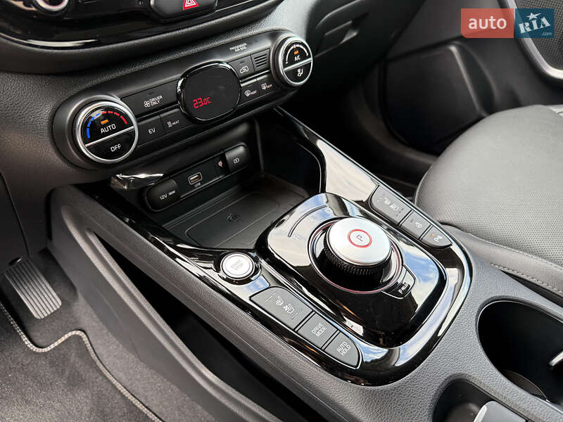 Позашляховик / Кросовер Kia Soul EV 2020 в Рівному