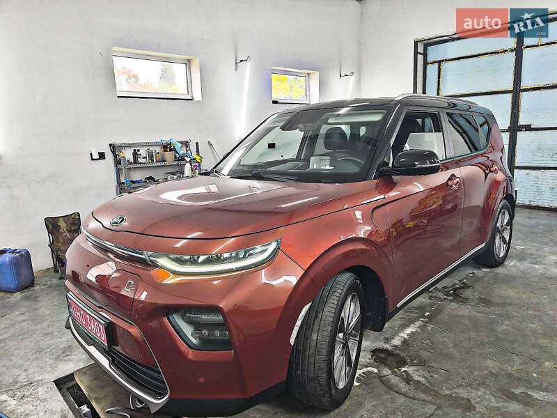 Внедорожник / Кроссовер Kia Soul EV 2020 в Луцке