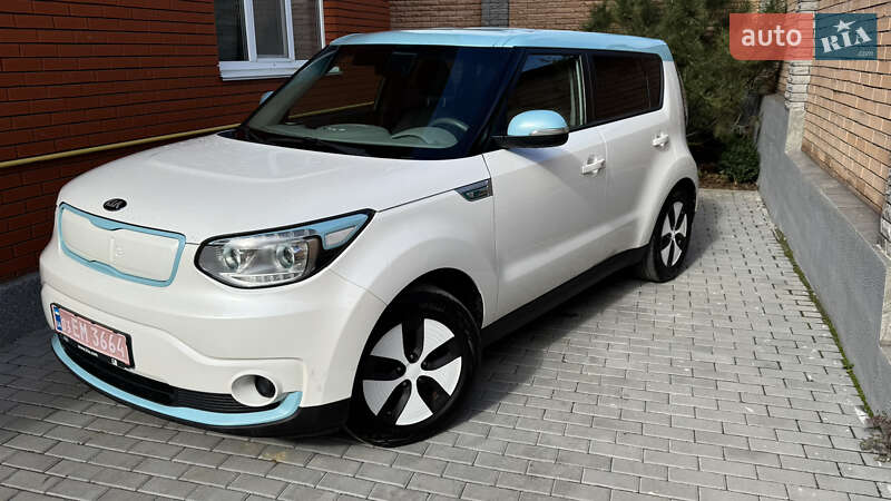 Внедорожник / Кроссовер Kia Soul EV 2015 в Виннице