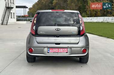 Позашляховик / Кросовер Kia Soul EV 2015 в  фото 9 Позашляховик / Кросовер Kia Soul EV 2015 в