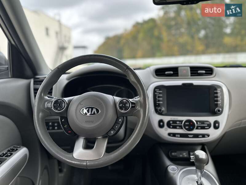 Позашляховик / Кросовер Kia Soul EV 2015 в Луцьку