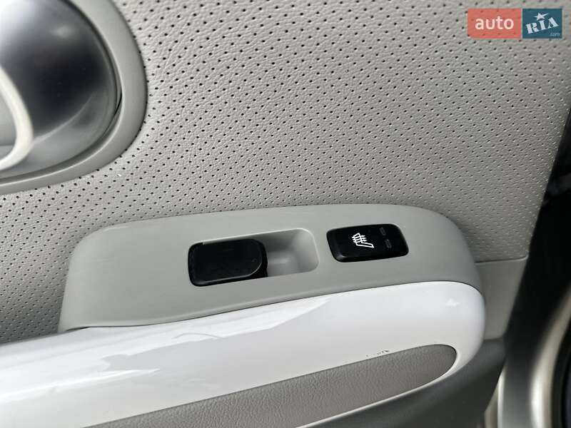 Позашляховик / Кросовер Kia Soul EV 2015 в Луцьку