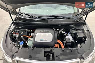 Позашляховик / Кросовер Kia Soul EV 2015 в  фото 27 Позашляховик / Кросовер Kia Soul EV 2015 в