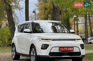 Внедорожник / Кроссовер Kia Soul EV 2022 в Киеве