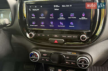 Позашляховик / Кросовер Kia Soul EV 2022 в  фото 31 Позашляховик / Кросовер Kia Soul EV 2022 в