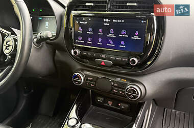 Позашляховик / Кросовер Kia Soul EV 2022 в  фото 33 Позашляховик / Кросовер Kia Soul EV 2022 в