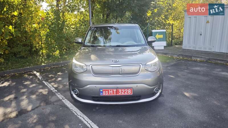Позашляховик / Кросовер Kia Soul EV 2016 в Кам'янець-Подільському