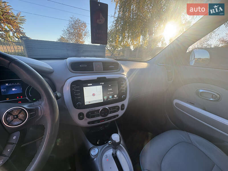 Позашляховик / Кросовер Kia Soul EV 2016 в Луцьку фото 23 Позашляховик / Кросовер Kia Soul EV 2016 в Луцьку