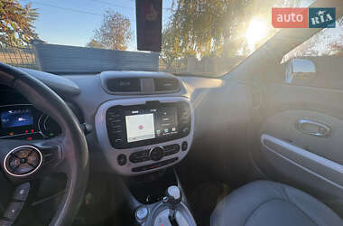 Внедорожник / Кроссовер Kia Soul EV 2016 в 