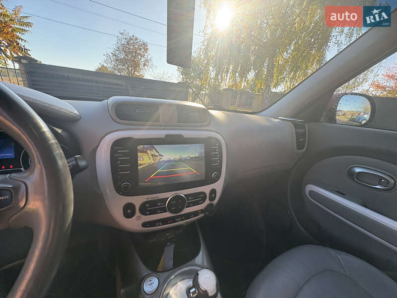 Позашляховик / Кросовер Kia Soul EV 2015 в Луцьку фото 24 Позашляховик / Кросовер Kia Soul EV 2015 в Луцьку