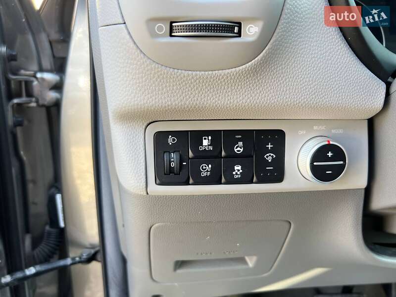 Позашляховик / Кросовер Kia Soul EV 2015 в Коломиї фото 21 Позашляховик / Кросовер Kia Soul EV 2015 в Коломиї