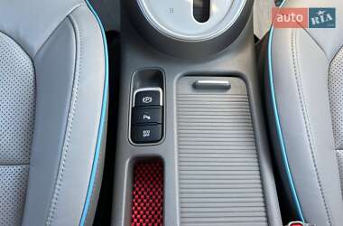 Позашляховик / Кросовер Kia Soul EV 2015 в  фото 30 Позашляховик / Кросовер Kia Soul EV 2015 в