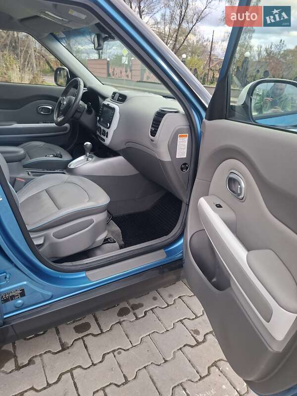 Внедорожник / Кроссовер Kia Soul EV 2016 в Дрогобыче фото 32 Внедорожник / Кроссовер Kia Soul EV 2016 в Дрогобыче