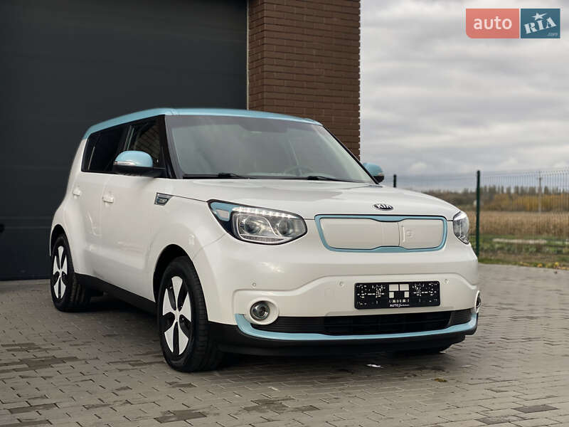 Позашляховик / Кросовер Kia Soul EV 2016 в Луцьку