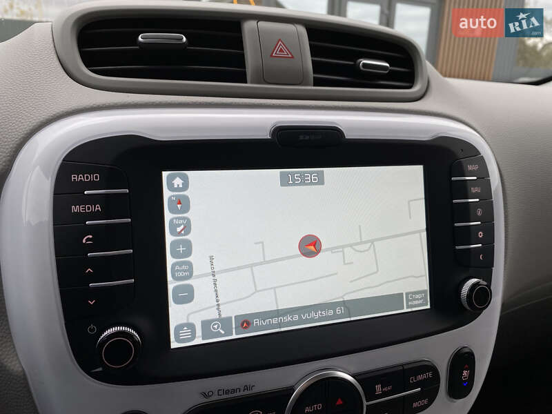 Позашляховик / Кросовер Kia Soul EV 2016 в Луцьку