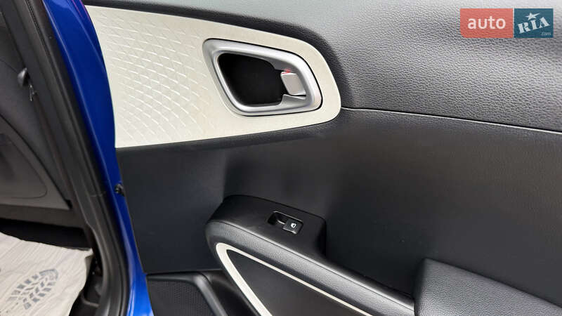 Внедорожник / Кроссовер Kia Soul EV 2021 в Киеве