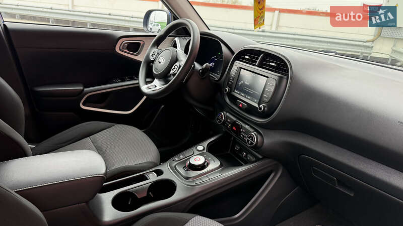 Внедорожник / Кроссовер Kia Soul EV 2021 в Киеве