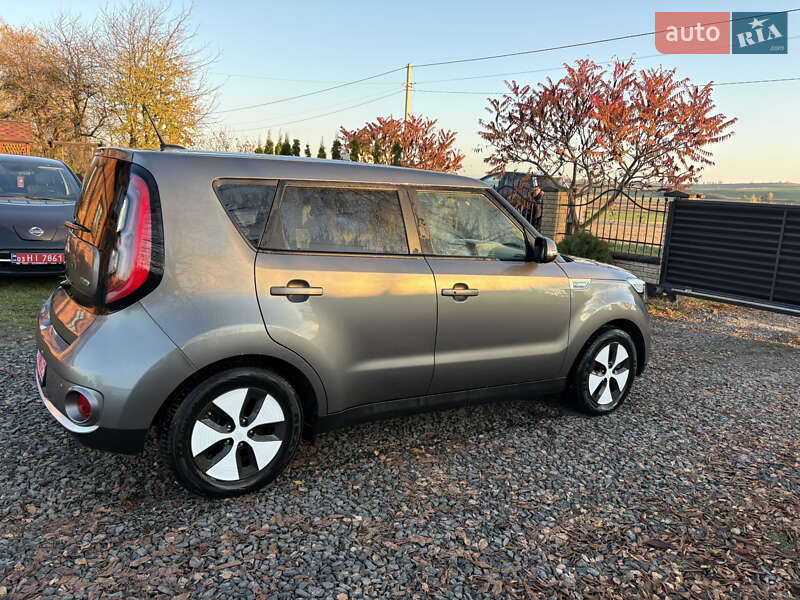 Внедорожник / Кроссовер Kia Soul EV 2016 в Луцке фото 6 Внедорожник / Кроссовер Kia Soul EV 2016 в Луцке