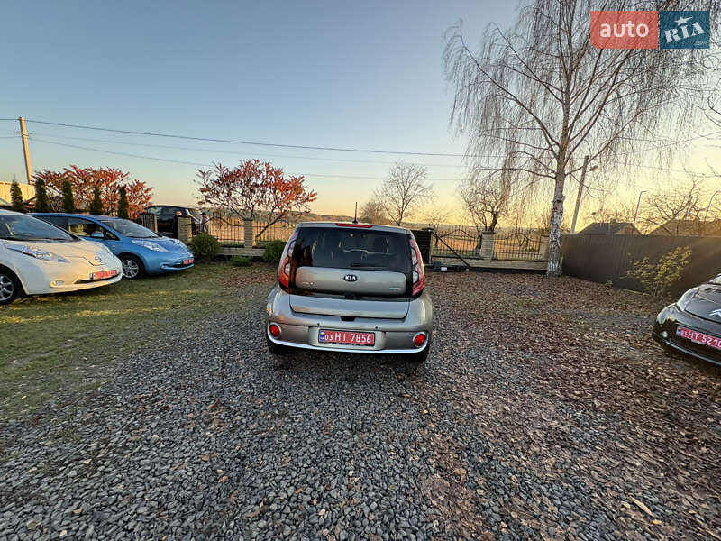 Внедорожник / Кроссовер Kia Soul EV 2016 в Луцке фото 16 Внедорожник / Кроссовер Kia Soul EV 2016 в Луцке