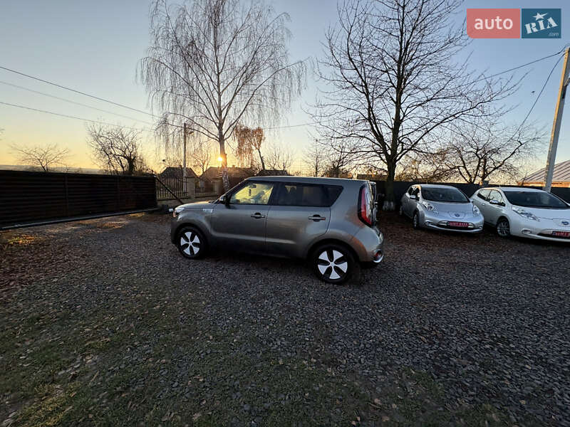 Внедорожник / Кроссовер Kia Soul EV 2016 в Луцке фото 18 Внедорожник / Кроссовер Kia Soul EV 2016 в Луцке