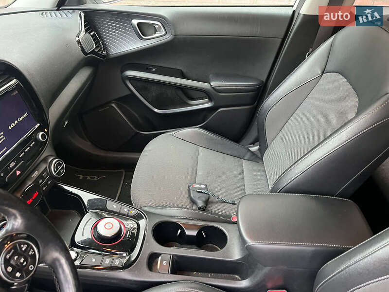 Позашляховик / Кросовер Kia Soul EV 2020 в Дубні