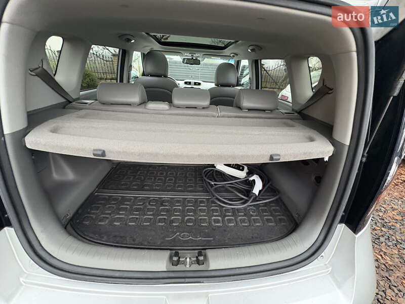 Внедорожник / Кроссовер Kia Soul EV 2016 в Луцке фото 19 Внедорожник / Кроссовер Kia Soul EV 2016 в Луцке
