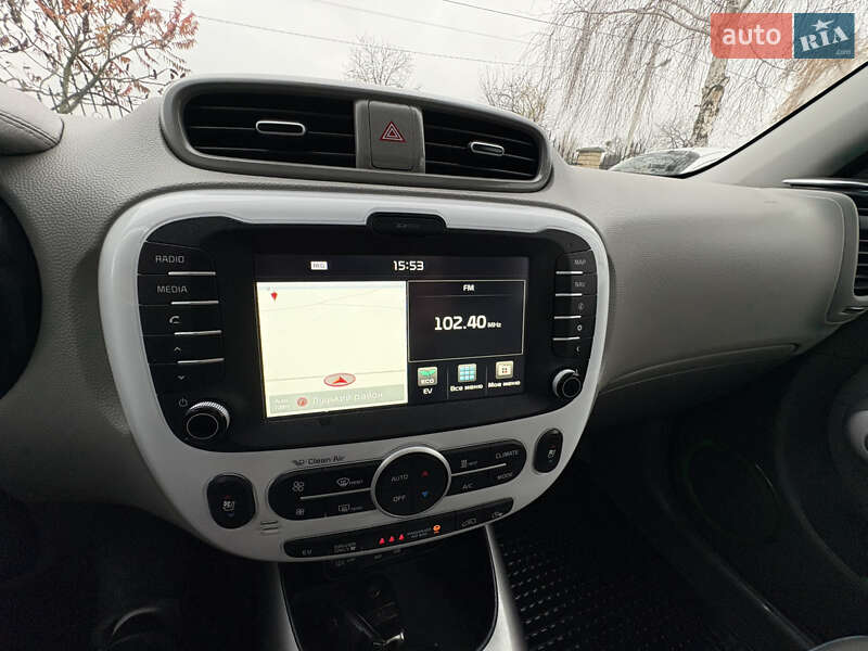 Внедорожник / Кроссовер Kia Soul EV 2016 в Луцке фото 27 Внедорожник / Кроссовер Kia Soul EV 2016 в Луцке