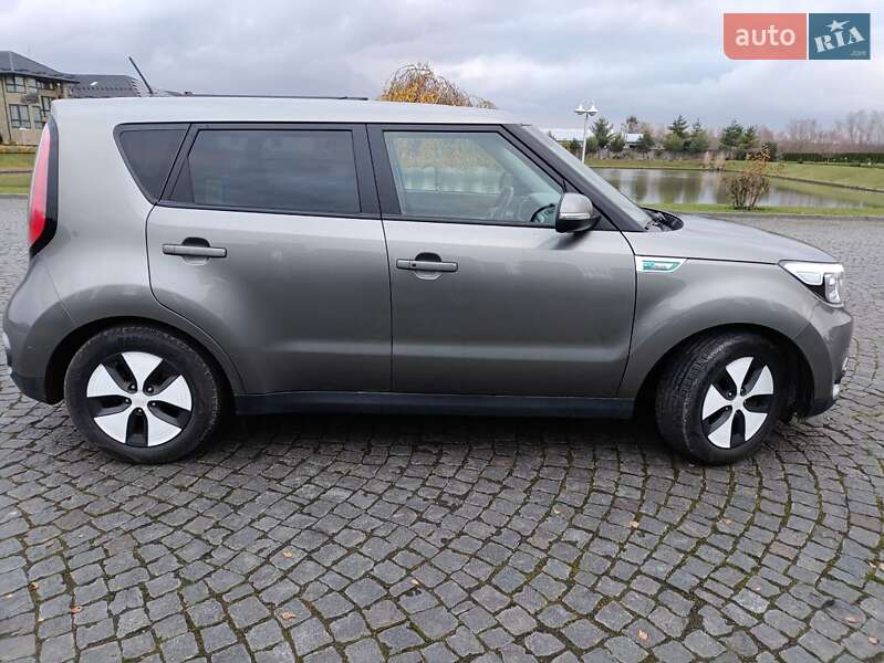 Внедорожник / Кроссовер Kia Soul EV 2015 в Львове